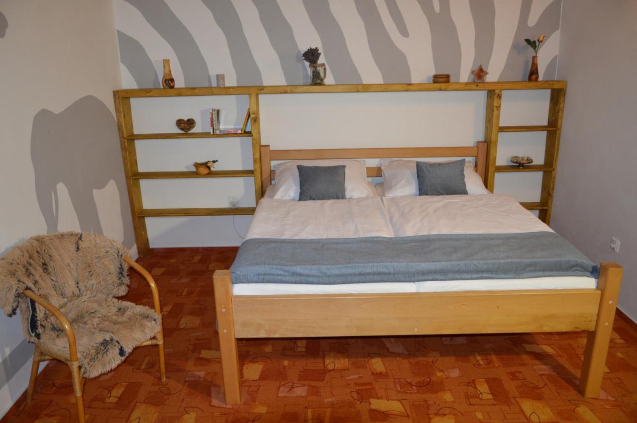 Statek 3 - Wellness & Spa Hotel ฮลูโบกา นาด เวิลตาวู ภายนอก รูปภาพ